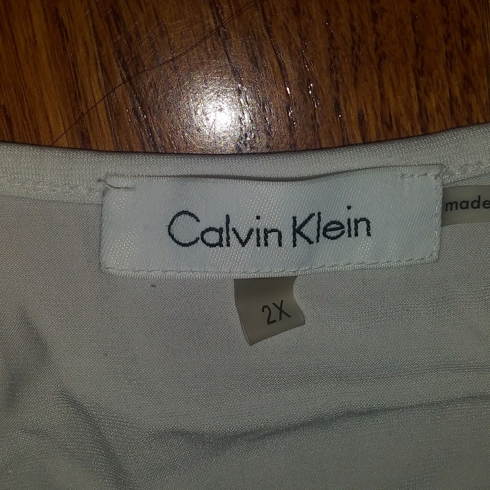 Calvin Klein Workout Top - Picture 3 of 4